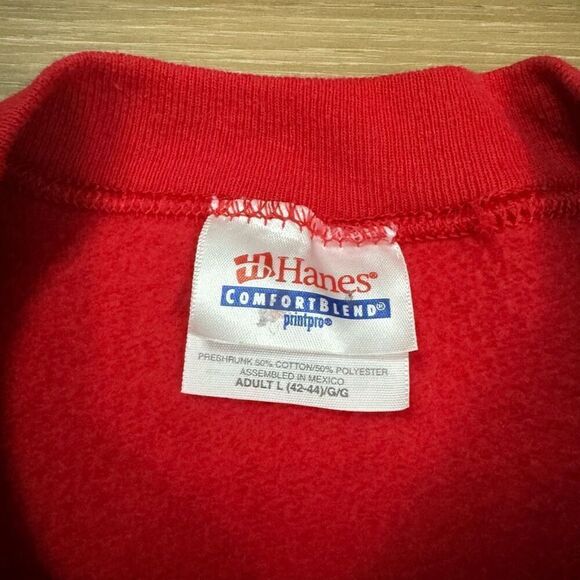 Vintage Hanes L Iceskating Christmas Bears Crewneck Sweatshirt Red Winter Retro - Picture 3 of 4